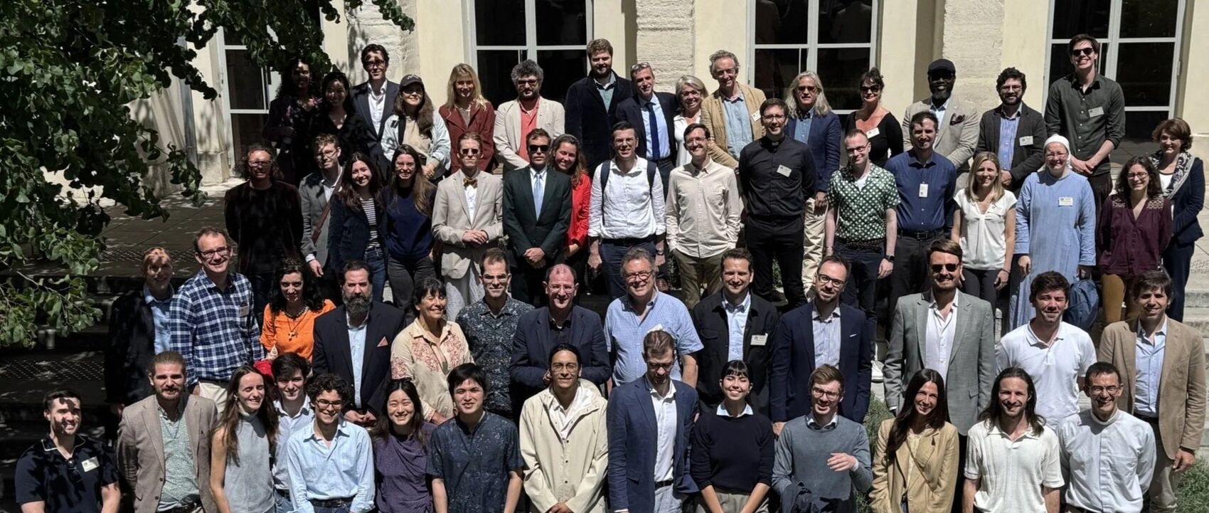 Photo de groupe des participants du grand séminaire international de Paris, juin 2026